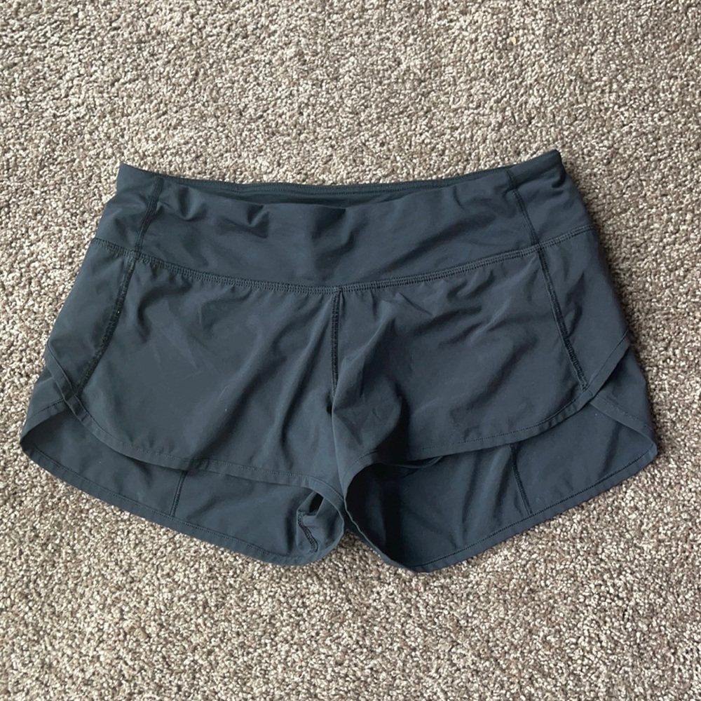 Black Lululemon Speed up short, inseam 2.5”, lined
